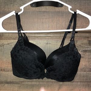 Victoria’s Secret bomb shell bra 32C